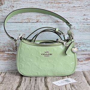 *NWT* COACH Teri Mini Crossbody Bag In Green Signature Leather With Heart Charm